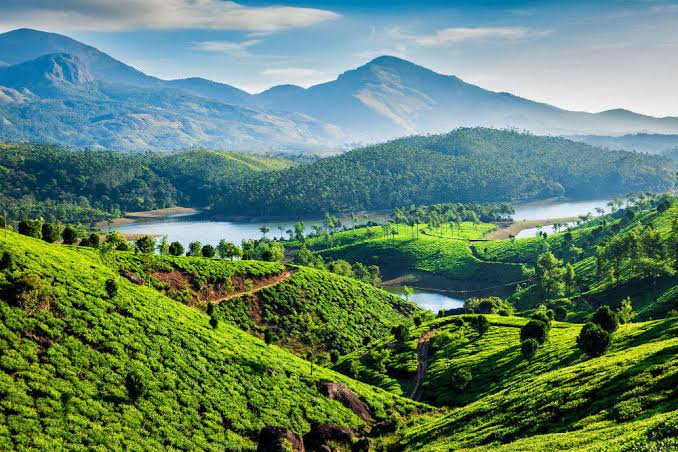 3 Days 2 Nights Exotic Munnar Package