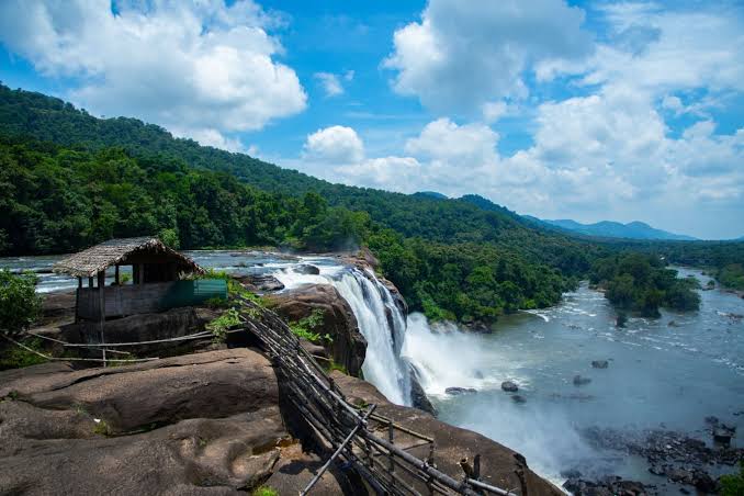 4 Days 3 Nights Athirappilly Munnar Package